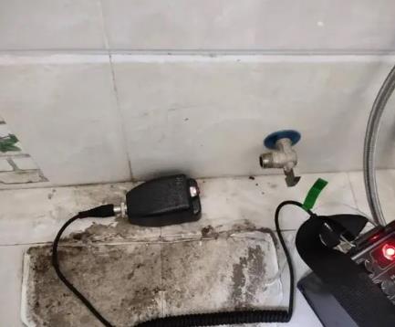 日喀则屋顶漏水维修公司分享下卫生间漏水的危害及解决方法